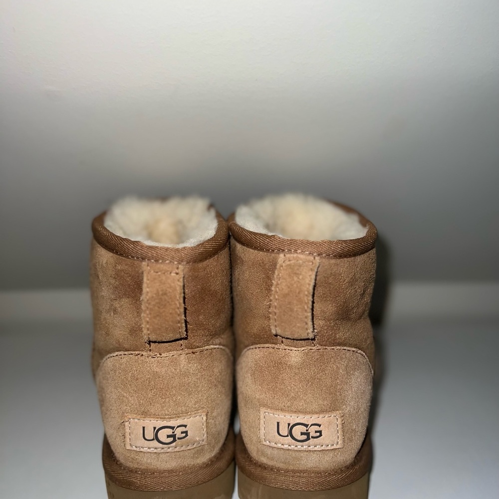 UGG Classic Mini II short